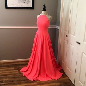 NEW STUDIO 17 NEON PINK SZ 4 CHIFFON HALTER LACE BACK FORMAL EVENING GOWN